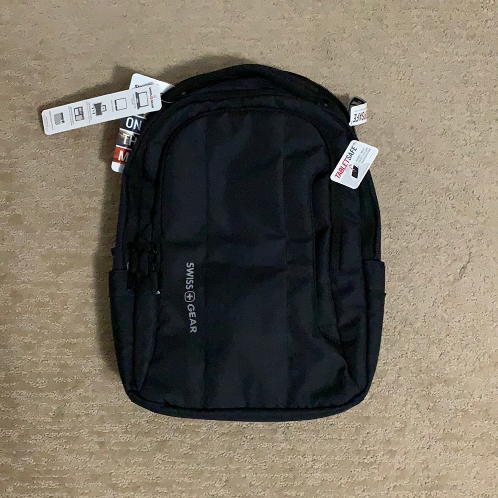 NWT SwissGear 3573 Laptop Backpack